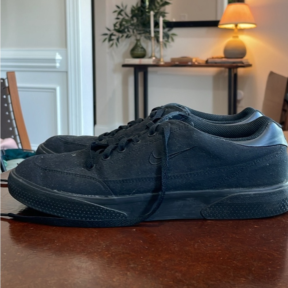 Nike black Canvas shoes